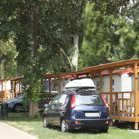 Camping Balatontourist Fuered &